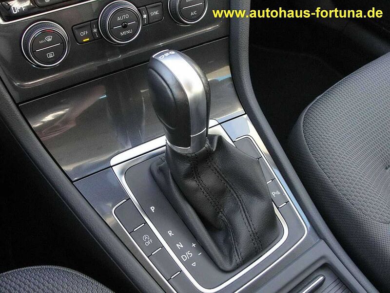 Volkswagen Golf VII Comfortline DSG Klimaautomatic AHK