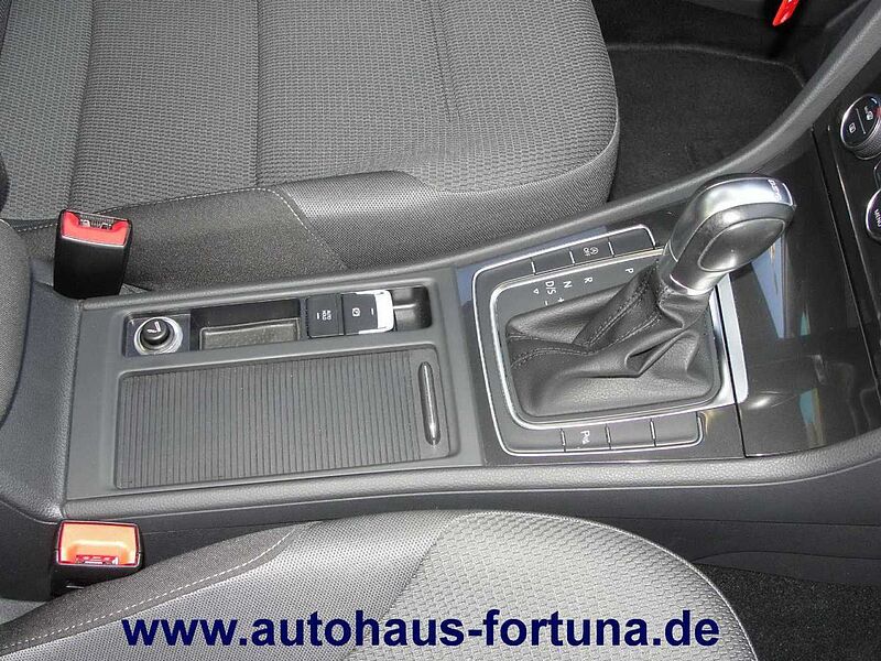 Volkswagen Golf VII Comfortline DSG Klimaautomatic AHK