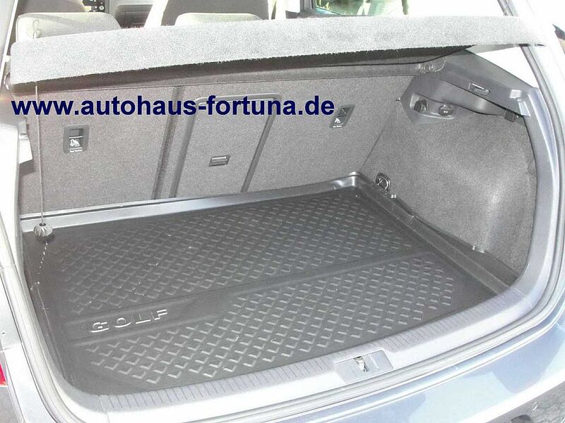 Volkswagen Golf VII Comfortline DSG Klimaautomatic AHK