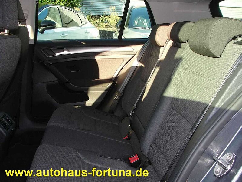 Volkswagen Golf VII Comfortline DSG Klimaautomatic AHK